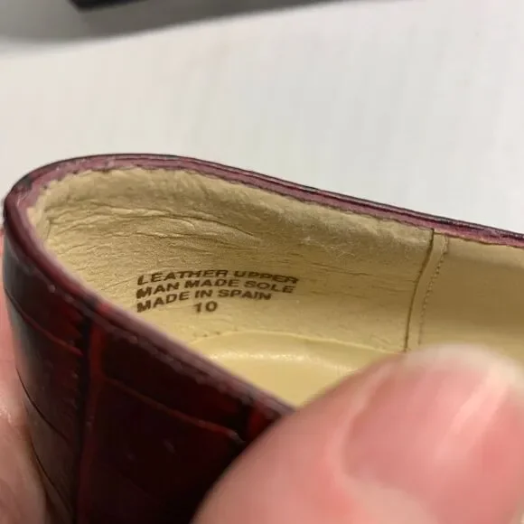 Etienne Aigner Astoria Red Gator Leather Pumps Size 9 Narrow - Picture 9 of 14